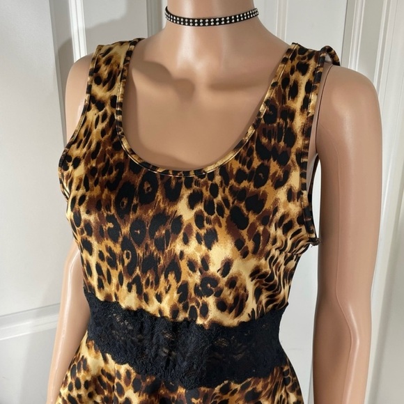 Beautiful Cheetah Print Sleeveless Dress With Black Lace - Size: L - Picture 5 of 6